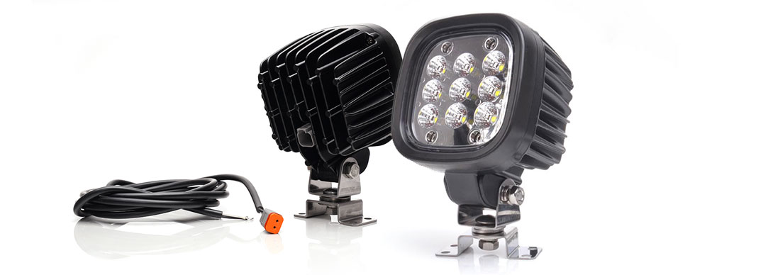 Arbeitsscheinwerfer - 9 LEDs und ca. 3900 Lm mit Streulicht Licht 976/II:  WAŚ hersteller von autolampen