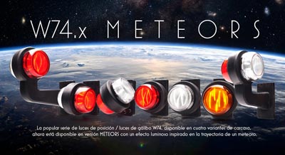 W74.x METEORS. La popular serie de luces de posición / luces de gálibo W74, disponible en cuatro variantes de carcasa, ahora está disponible en versión METEORS con un efecto luminoso inspirado en la trayectoria de un meteoro.