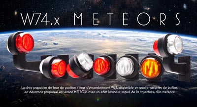 W74.x METEORS. La série populaire de feux de position / feux d’encombrement W74, disponible en quatre variantes de boîtier, est désormais proposée en version METEORS avec un effet lumineux inspiré de la trajectoire d’un météore.